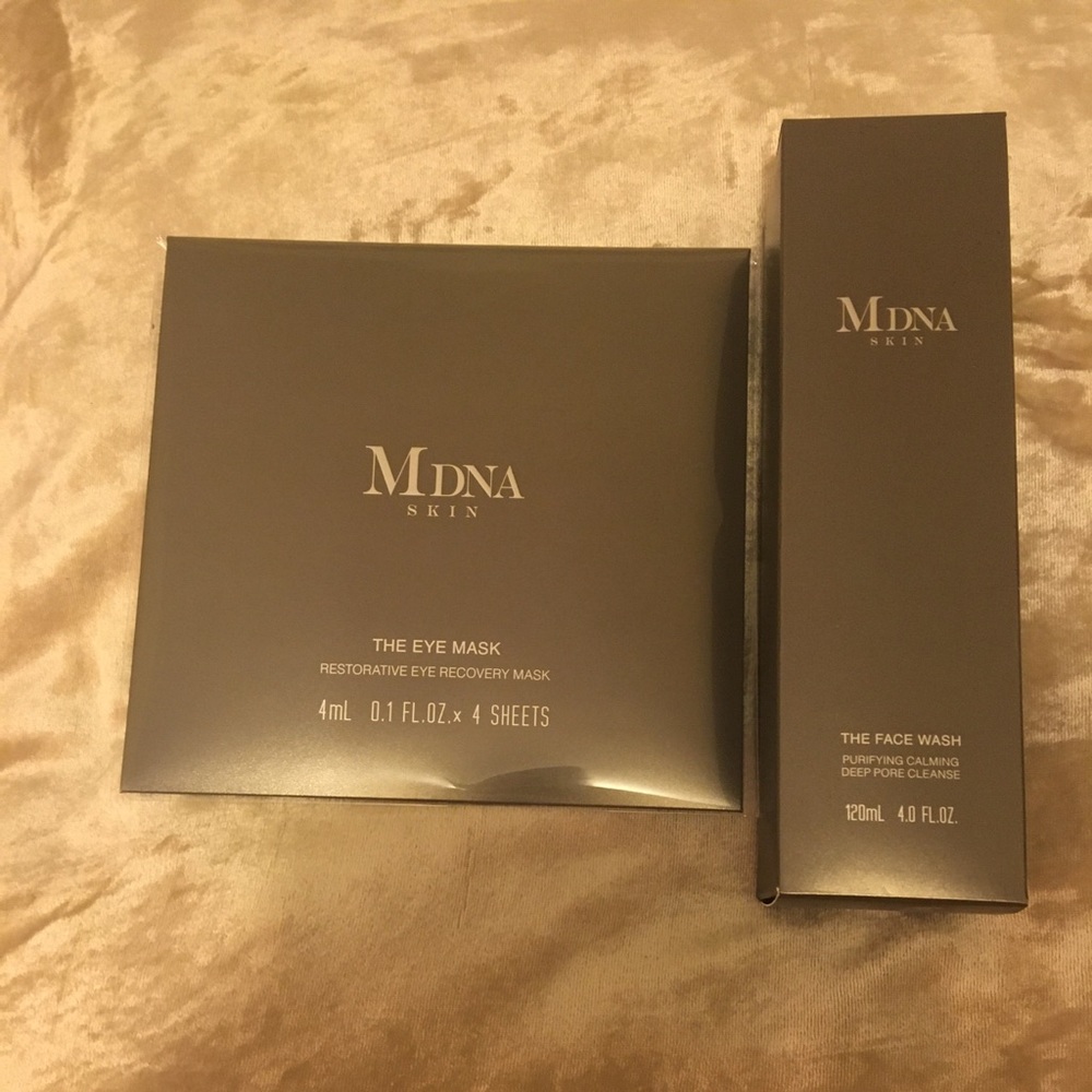 MDNA Skin The Face Wash & The Eye Mask 4 Sheet Set